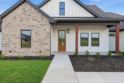 1021 Preserve Street, Weatherford TX 76085 - Photo 2