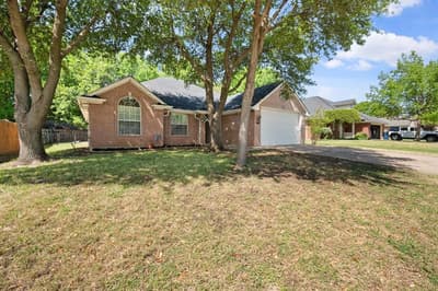 1221 Highcrest Drive, Burleson TX 76028 - Photo 2
