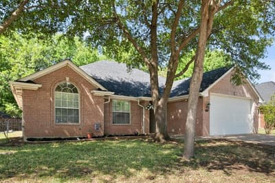 1221 Highcrest Drive, Burleson TX 76028 - Photo 3