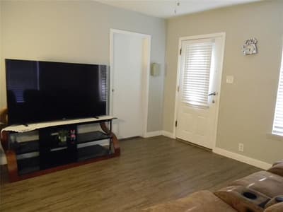 2320 S Denley Drive, Dallas TX 75216 - Photo 3