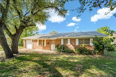 1304 Sycamore Street, Breckenridge TX 76424 - Photo 2
