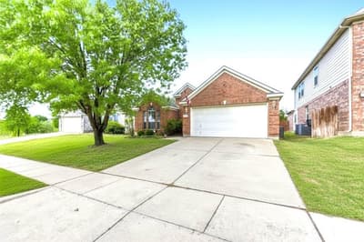 9909 Lamberton Terrace, Fort Worth TX 76244 - Photo 2