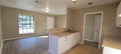 1826 Lyons Street, Shreveport LA 71108 - Photo 2