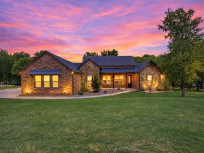 104 Oak Bend Court, Lipan TX 76462