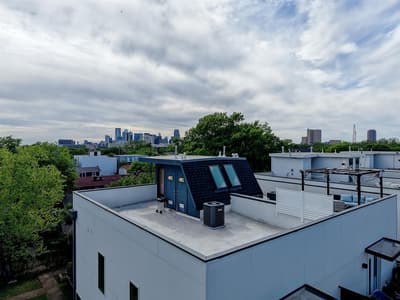183 S Prairie Avenue, Dallas TX 75226 - Photo 2