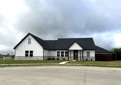 201 Bluff Court, Godley TX 76044