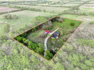 1604 County Rd 4040, Savoy TX 75479 - Photo 2