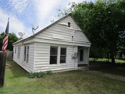 1812 8th Street, Brownwood TX 76801 - Photo 3