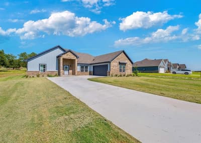 1013 Don Eve Court, Azle TX 76020 - Photo 2