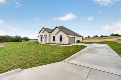 504 Clifton Court, Springtown TX 76082 - Photo 4