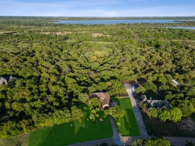 1402 Lakeview Boulevard, Denton TX 76208 - Photo 3