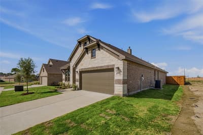 3007 Leopard Lane, Ennis TX 75119 - Photo 3