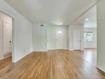 2315 Inadale Avenue, Dallas TX 75228 - Photo 4