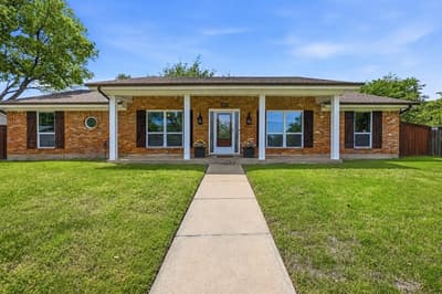628 Robindale Court, Bedford TX 76022