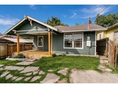 126 Neches, Dallas TX 75208