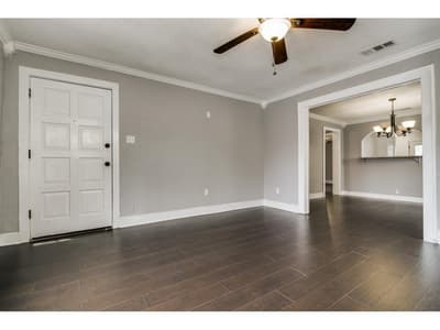 126 Neches, Dallas TX 75208 - Photo 4