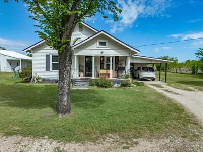 2414 E Ennis Avenue # A, Ennis TX 75119 - Photo 2