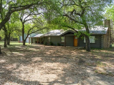2731 Garrett Lane, China Spring TX 76633