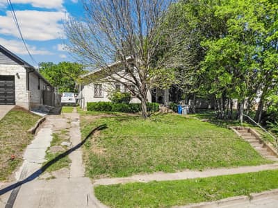 613 N Ewing Avenue, Dallas TX 75203 - Photo 2