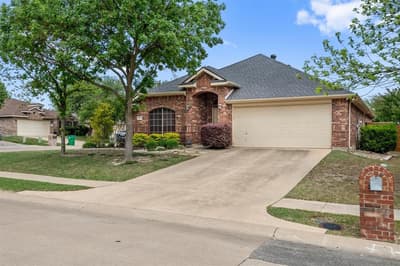 201 Rawhide Street, Waxahachie TX 75165 - Photo 2