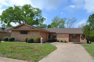 1124 Pembrook Drive, Waco TX 76710 - Photo 2