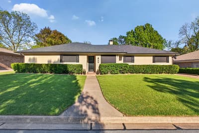 1907 Wes Hardin Circle, Bonham TX 75418