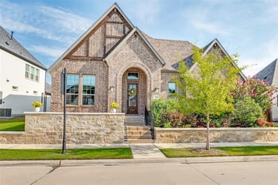 1403 Laurel Green Court, Arlington TX 76005