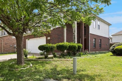 1107 Kielder Court, Fort Worth TX 76134 - Photo 2