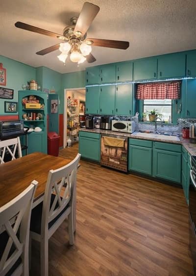 1271 Central Avenue, Newark TX 76071