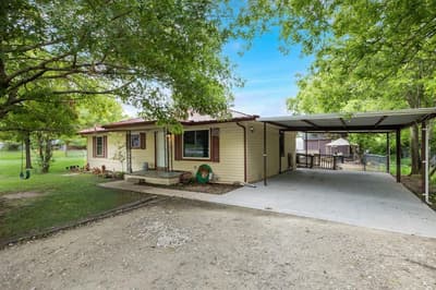571 S 1st Street, Point TX 75472 - Photo 4