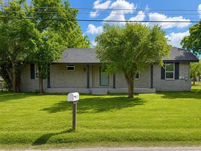 202 4th Street, Joshua TX 76058