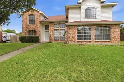 531 Pecan Leaf Drive, Lancaster TX 75146