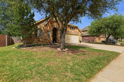 1004 Tara Drive, Burleson TX 76028 - Photo 2