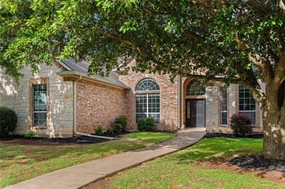 937 Queen Elizabeth Drive, McGregor TX 76657