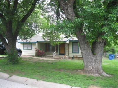 1206 W Dyer Street, Breckenridge TX 76424
