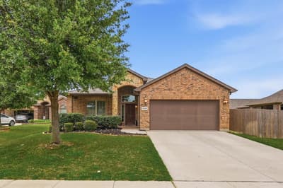 2432 Half Moon Bay Lane, Fort Worth TX 76177