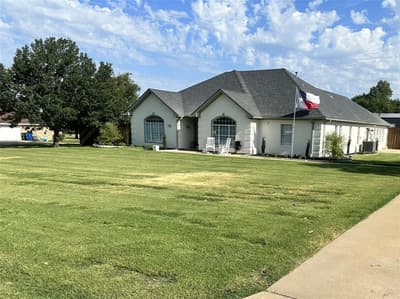 514 Preston Drive, Pottsboro TX 75076 - Photo 2