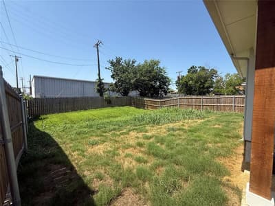 420 E 5th Street, Bonham TX 75418 - Photo 4