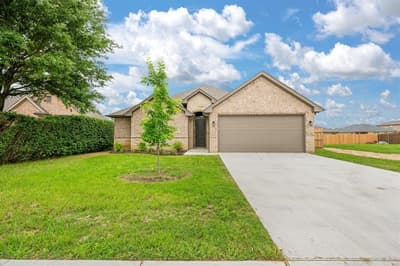 1707 Lakeway Drive, Cleburne TX 76033 - Photo 2