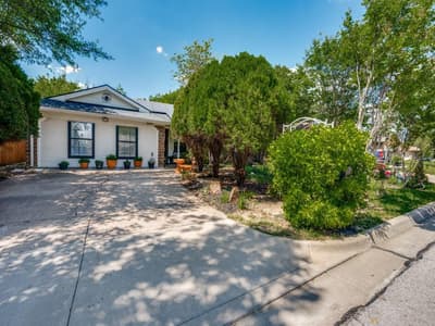 5304 Umbrella Pine Court, Arlington TX 76018