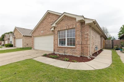 6432 Geneva Lane, Fort Worth TX 76131 - Photo 2