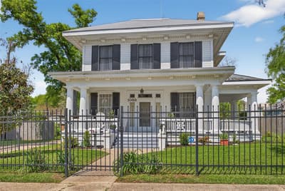 1038 College Street, Shreveport LA 71104