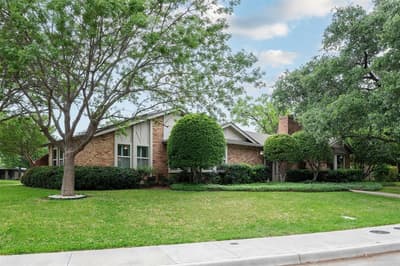 10107 Cromwell Drive, Dallas TX 75229 - Photo 2