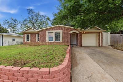 1314 E Lovers Lane, Arlington TX 76010