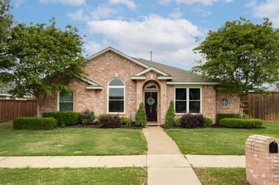 1217 Shady Elm Lane, Lewisville TX 75067