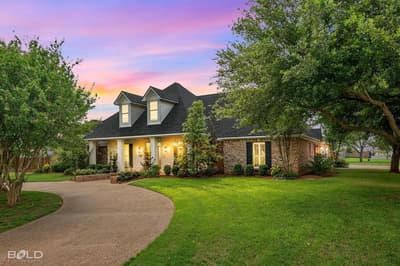 200 Colonel Burt Drive, Benton LA 71006