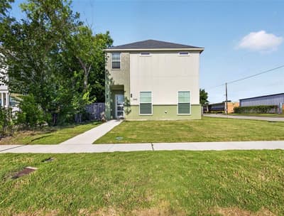 2945 Gordon Avenue, Fort Worth TX 76110