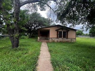319 Ridgecrest Court, Azle TX 76020