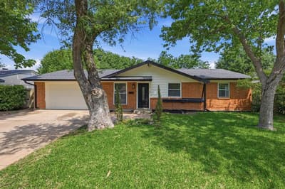 306 Baron Place, Grand Prairie TX 75051