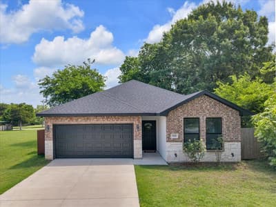 9228 Beckley View Avenue, Dallas TX 75232